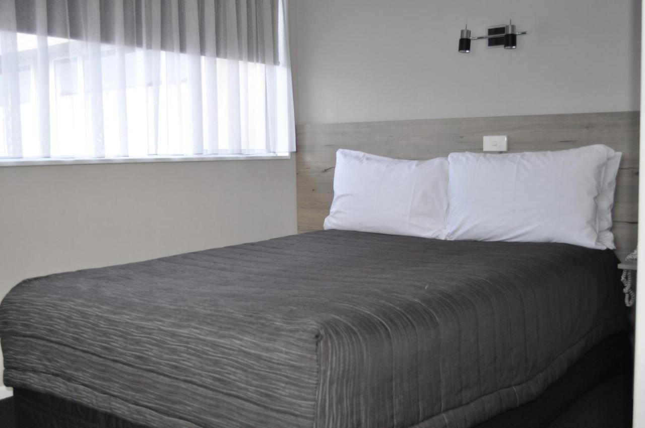 Carramar Motor Inn Палмерстон-Норт Экстерьер фото