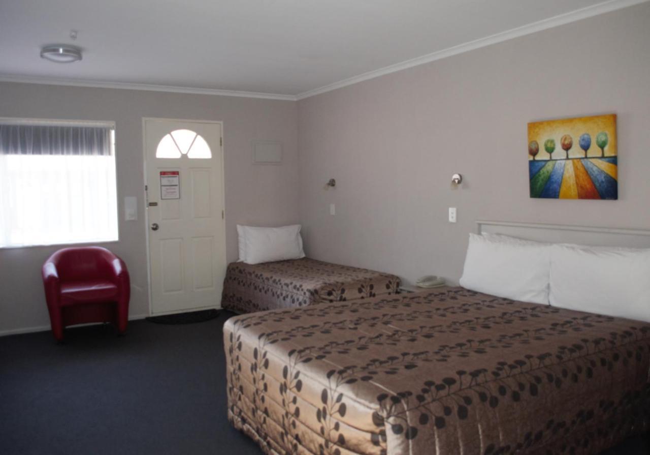 Carramar Motor Inn Палмерстон-Норт Экстерьер фото
