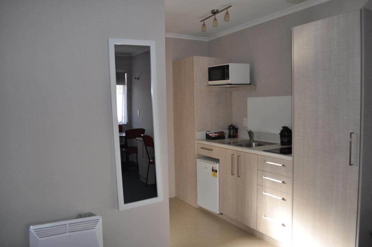Carramar Motor Inn Палмерстон-Норт Экстерьер фото